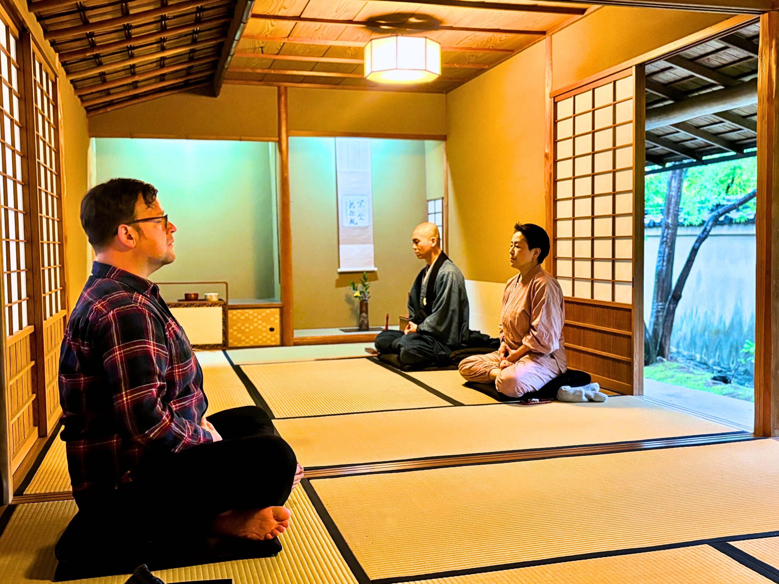 [Kyoto] Experience Zazen Meditation, Kyoto Matcha Tea, and a Zen Garden Tour at Daisen-in Temple!