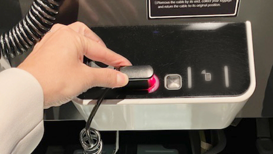 4.The light will turn red as the lock activates.