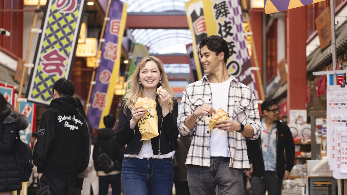 Photo(Stroll down Kappabashi Dougu Street)